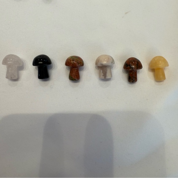 Crystal Mini Mushroom Lot of 23 - all different material - Picture 7 of 8